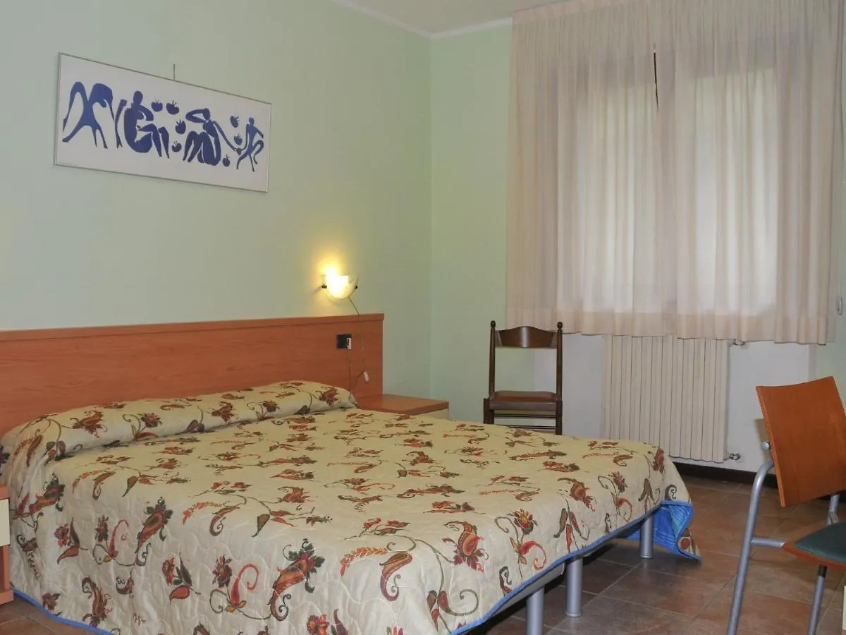 Cozy Holiday Home In Idro Lombardy With Private Garden Crone Italy